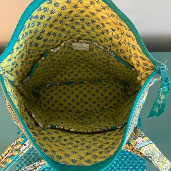 Vera Bradley Peacock Villager 9 Pocket Shoulder Bag Made in USA - Picture 12 of 16